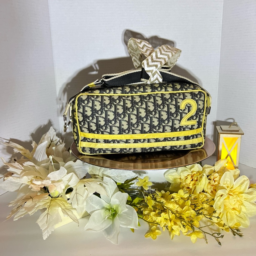 Authentic Dior Oblique Vintage Crossbody Bag 2